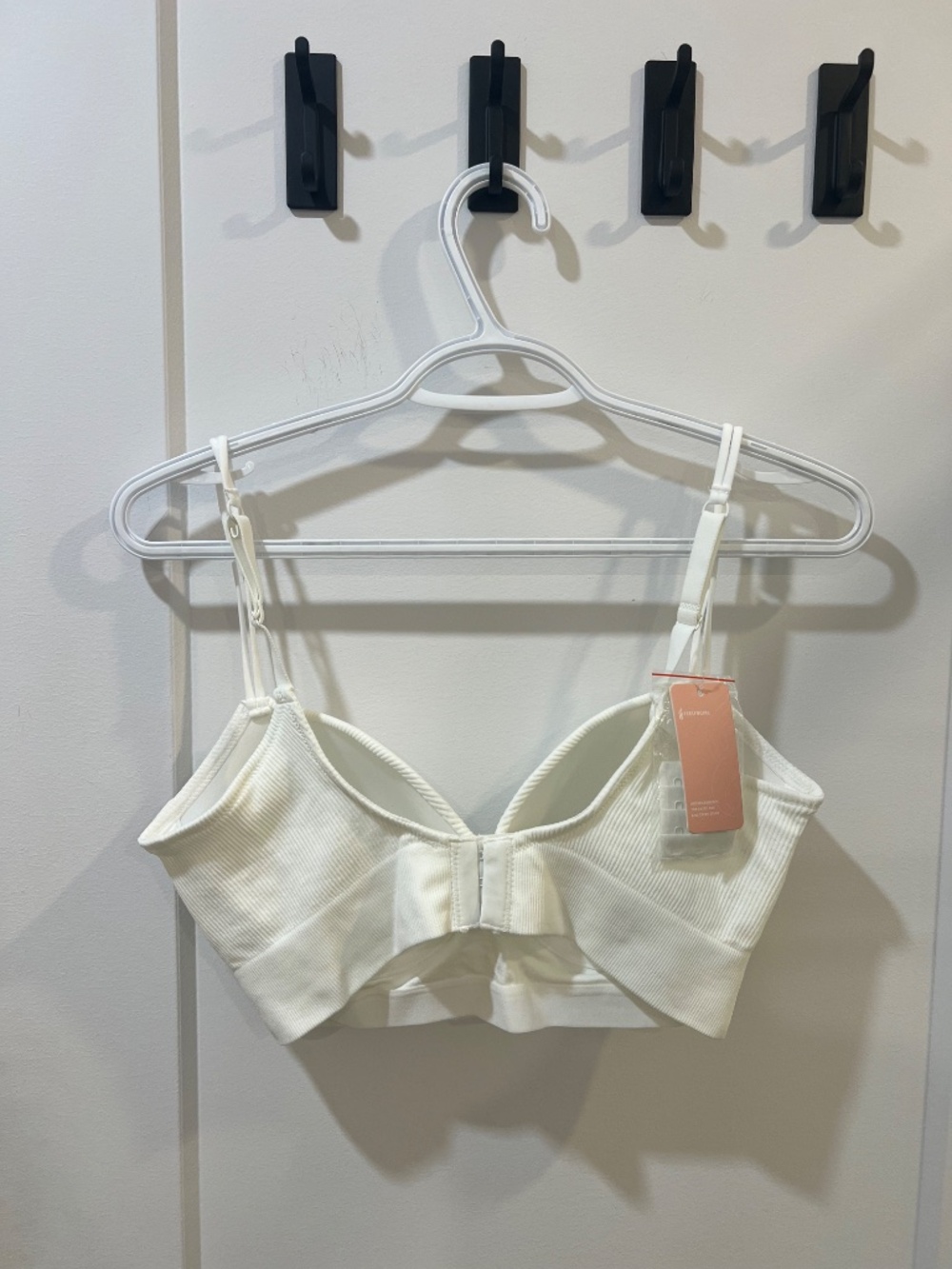 Wireless Ribbed Bra (Size M) - Picture 11 of 13